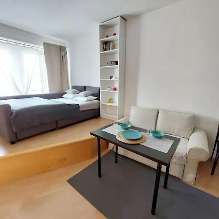 Διαμέρισμα Centrum With The Self-check-in *