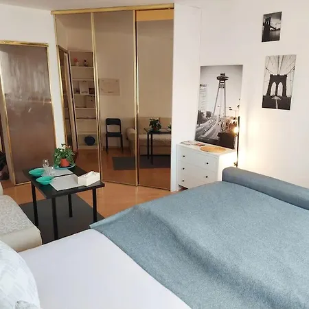 Centrum With The Self-check-in * 布拉迪斯拉发